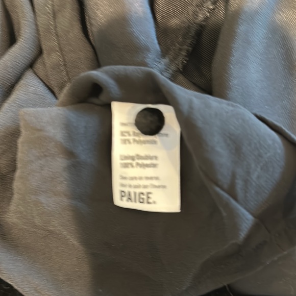 Paige Tamar Velvet Top - Medium - Picture 6 of 6